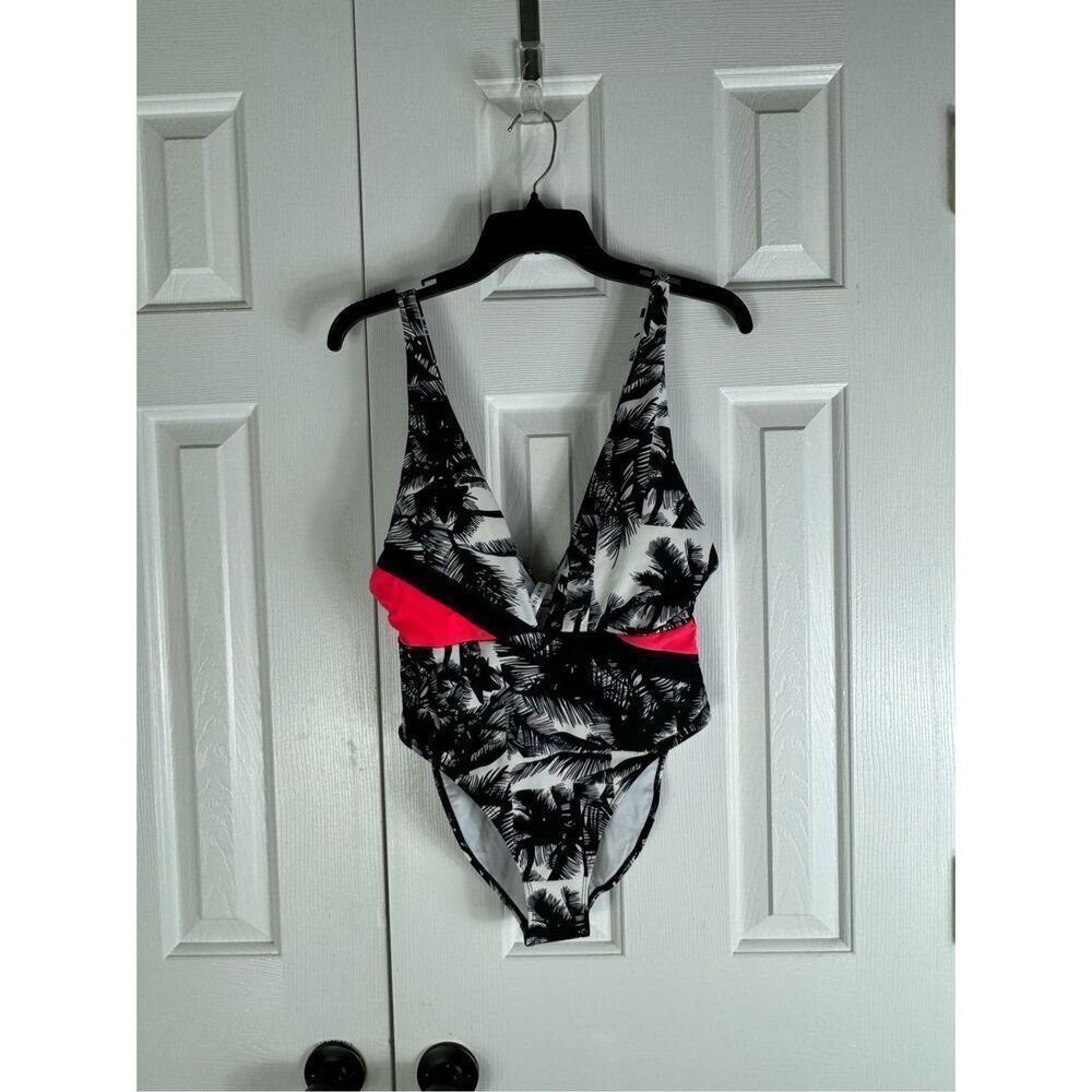 Fabletics One piece Womens Swim Suit Size Small